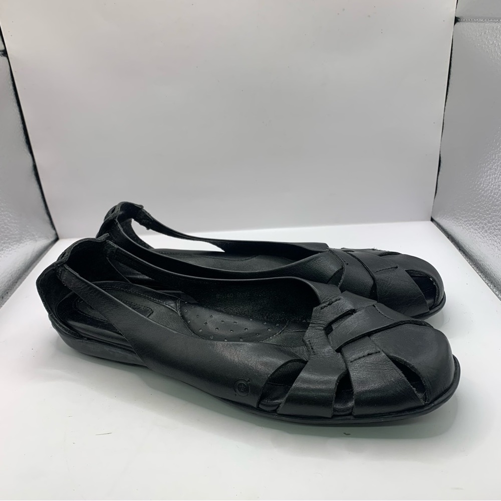 Born cross straps flats sandals size 8.5 black slingback